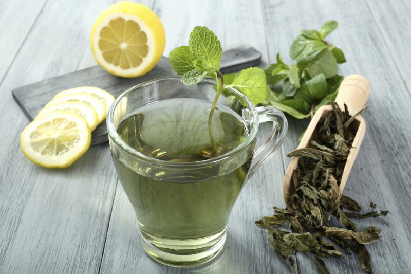 Green tea: Health benefits and side effects